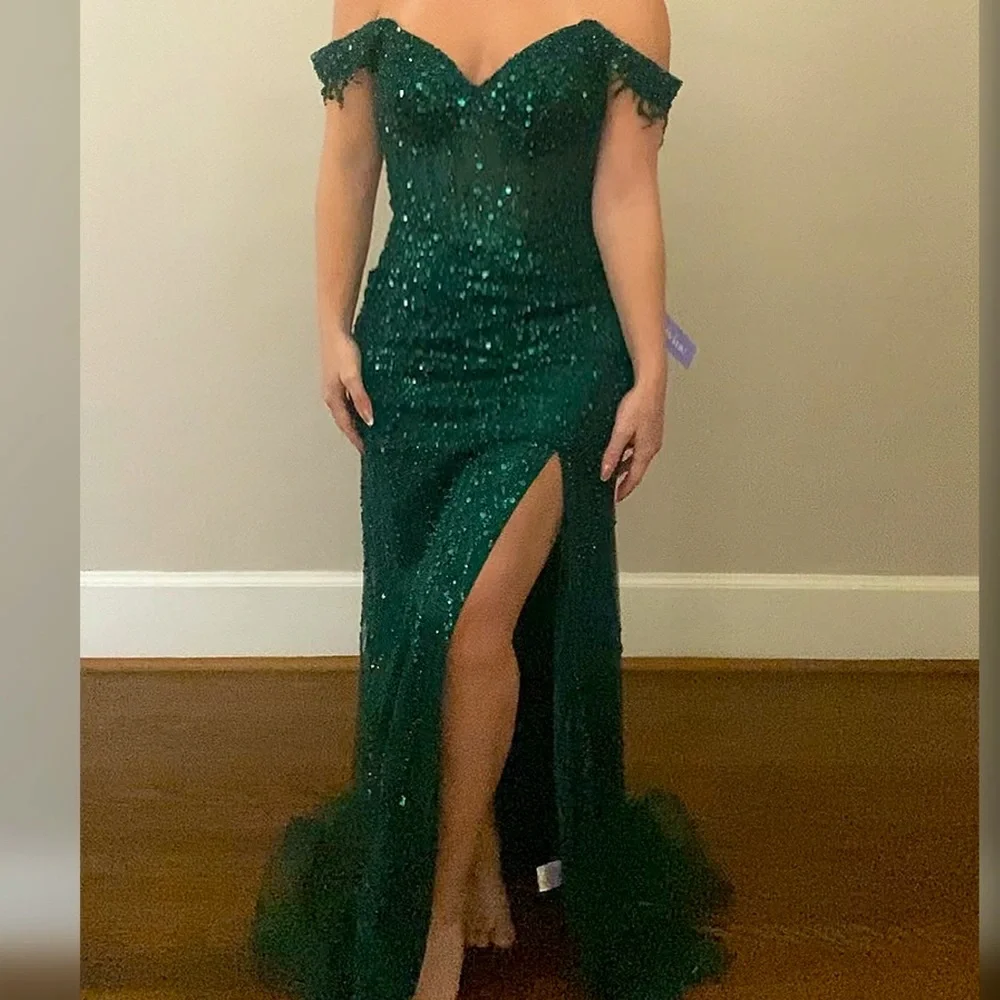 strapless open back dress Green Sequins Sheath Scoop Neck Homecoming Dresses SH624 main image 1
